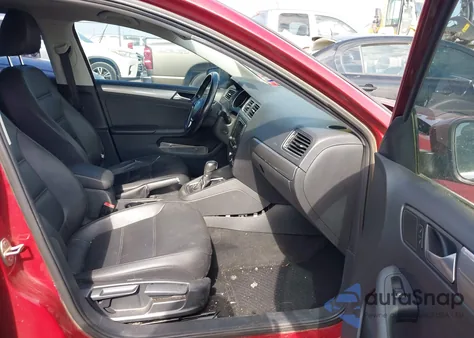 2017 Volkswagen Jetta 1.4T Se z USA, uszkodzony, nr VIN 3VWDB7AJ4HM354573